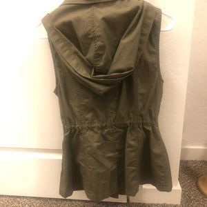 Cargo vest
